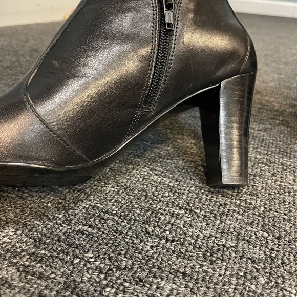 Size 8 M - Picture 6 of 6